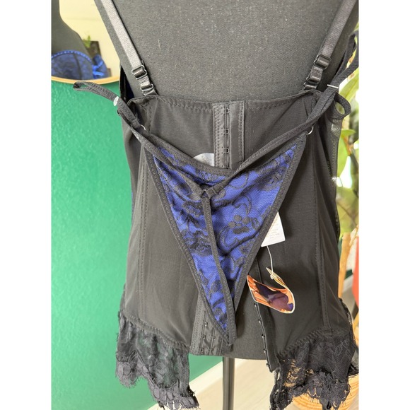 Elegant Blue and Black Lace Shapewear - Picture 6 of 11
